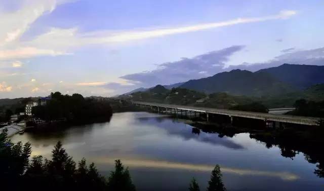 重庆最富有的8个区县 (重庆最发达的10个区县)