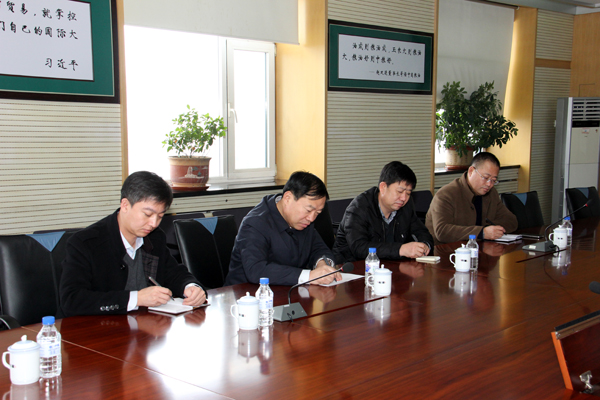 榆树撸起袖子加油干让“三抓”落地生根