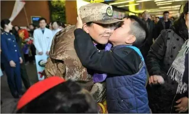 医院感人瞬间照片,医生最催泪的感人照片