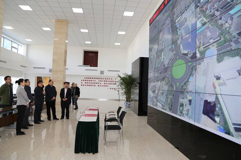 广播遇上天地图，让世界从你耳边路过……