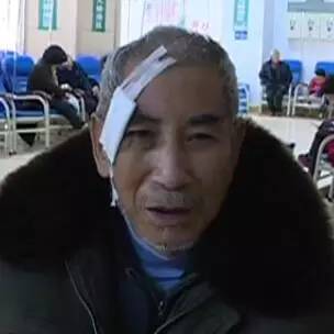 青田一七旬老大爷坐公交，却要缝四针！罪魁祸首竟然是……