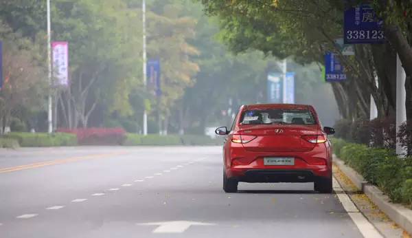 10年现代悦动自动挡试驾视频,北京现代新悦动瑕疵