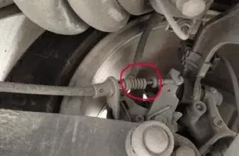 车冻住了怎么快速解冻,雪天车在外面冻住了怎么解冻