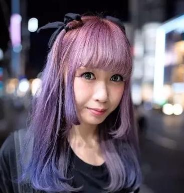 现在的人都在玩七彩斑澜的原宿星空染发