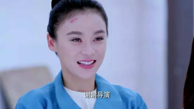 《云巅之上》已向你发送娱乐圈生存宝典，收好不谢！