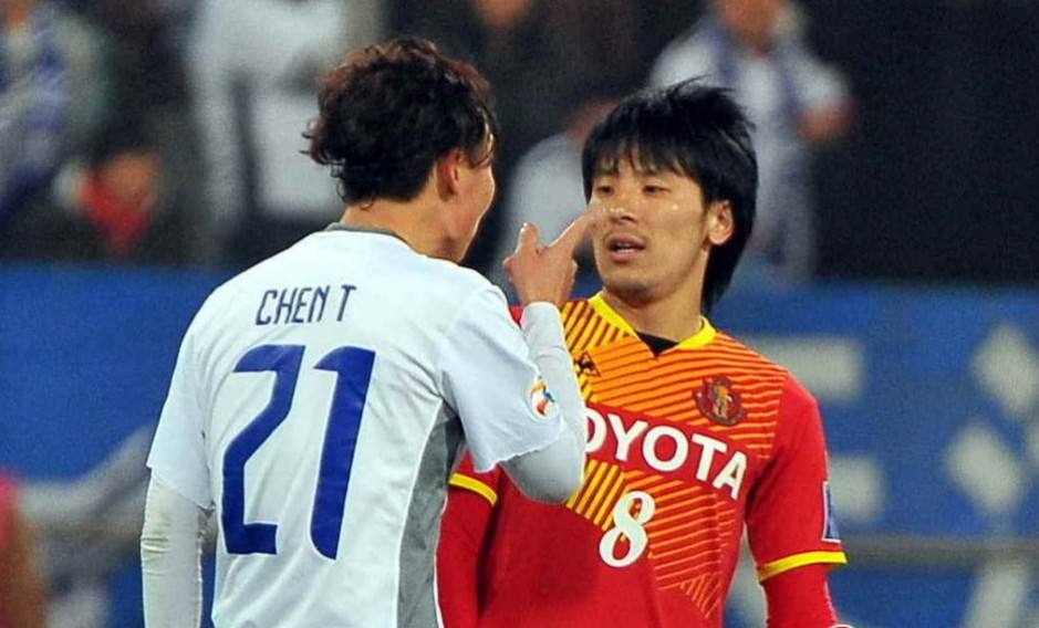 接班人都快退役了，他还在踢！