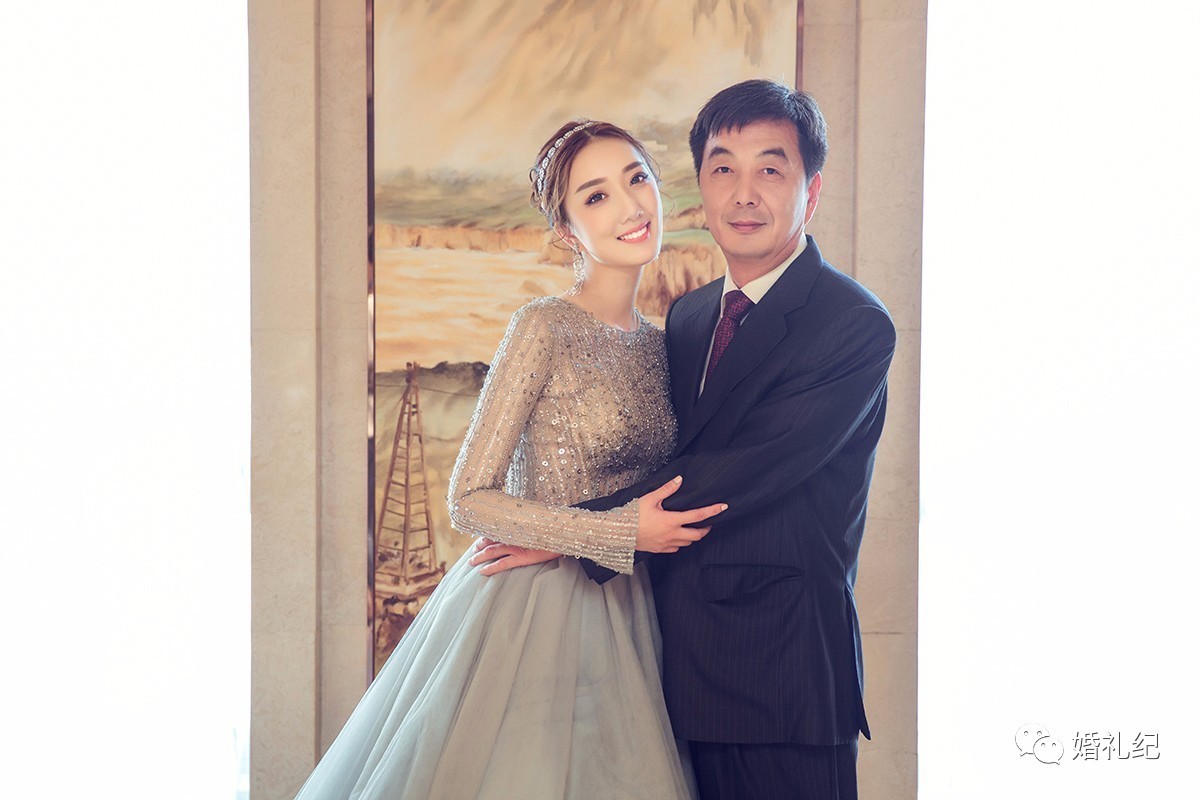 刘诗诗礼服陈妍希礼服,陈妍希陈晓婚礼母亲致辞