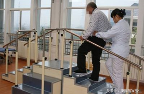 脑卒中病人回家怎样做康复治疗,脑卒中康复训练效果最好的时间