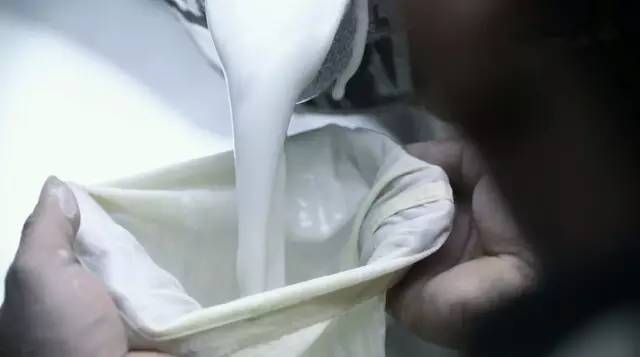 80后老师辞职回乡创业,80后教师辞职卖肉夹馍