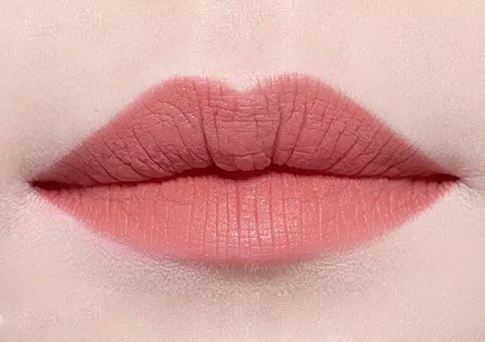 怎么拥有韩剧女主的妆容,你和女主角之间只差一套韩系大衣