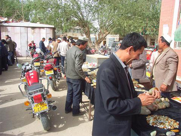 和田墨玉桃花石值钱吗,桃花石和田玉