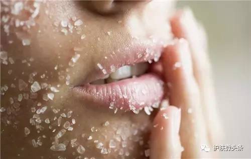 挤痘留下的疤怎么办,鼻翼挤痘留下增生性痘印