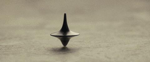 指尖陀螺飞快的旋转,超高速指间陀螺