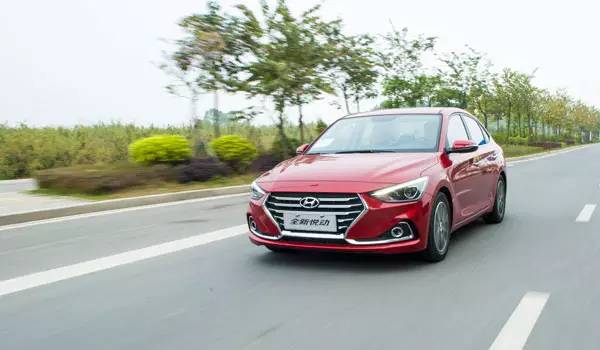 10年现代悦动自动挡试驾视频,北京现代新悦动瑕疵