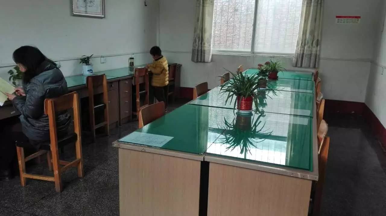 家长走进课堂的幽默开场白,家长进课堂携手共成长活动