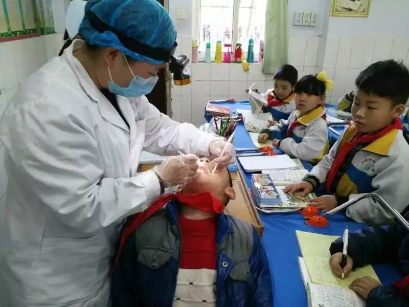 家长走进课堂的幽默开场白,家长进课堂携手共成长活动