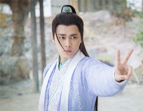 明星Q版形象，真人卡通哪个更萌？