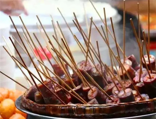 成都宽窄巷子景区特色,成都宽窄巷子有哪些小吃城