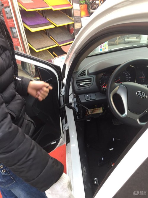 k2改款过程,起亚k2换后视镜教程