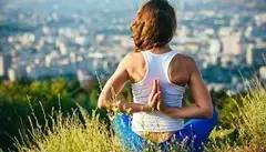 预防50岁肩膀疼,五十肩吃什么消炎效果好