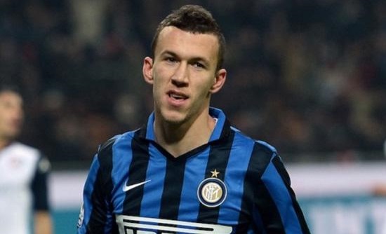 头顶球回传门将间接任意球,违反体育道德进球