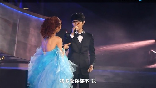 薛凯琪和房祖名颁奖,薛凯琪为何对房祖名情有独钟