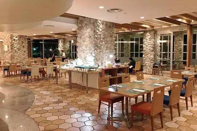 冲绳全日空万座海滨洲际酒店 (冲绳全日空洲际酒店)