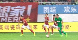 是谁让郑智又怒又无语？这个黑衣法官原来真姓黑！据说后台很硬