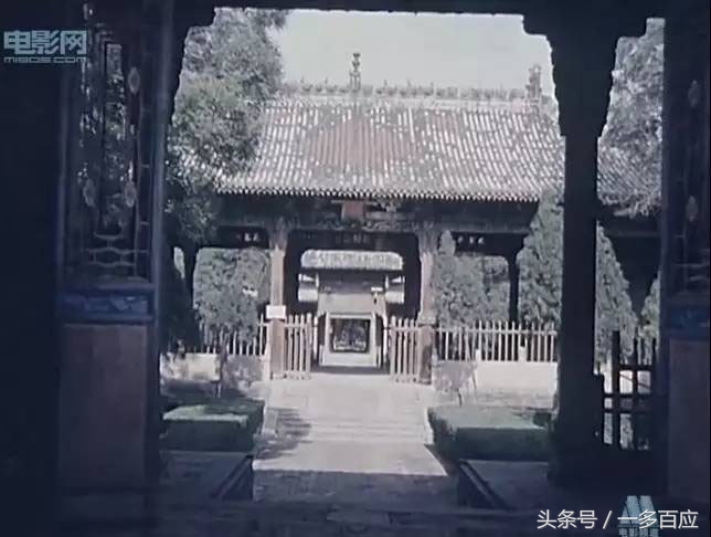 跟着山西太原第一部彩色故事片，穿越回1982年的三晋大地