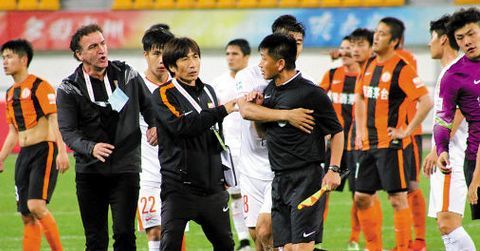 丢人丢到国际上,秦升在恒大踢过球吗