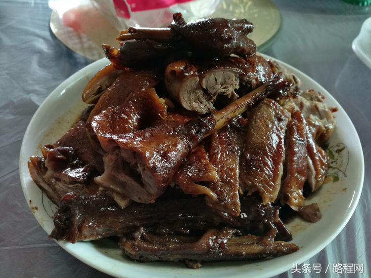 3月8日女神节，黎里古镇和内衣店聚集了一众男神女神？