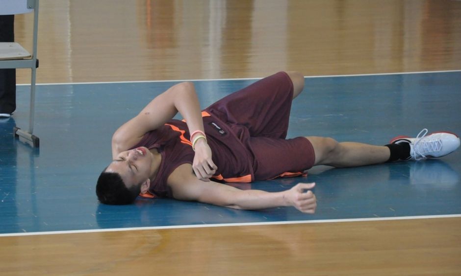 体育生真的是头脑简单，四肢发达吗？