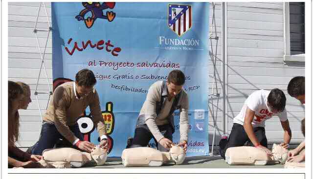 足球倒地急救,足球比赛昏厥怎么处理