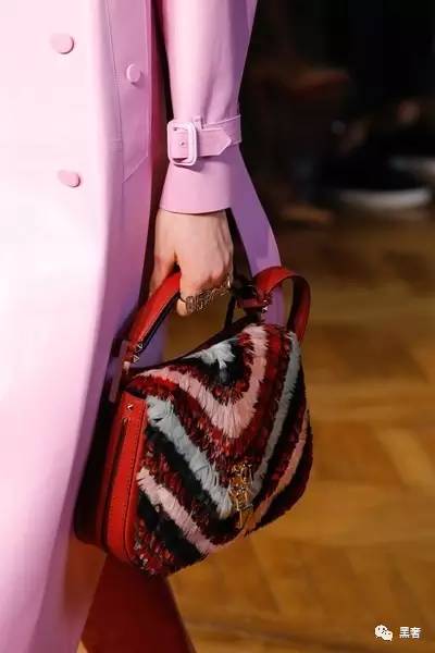 valentino2021秋冬时尚系列,valentino秋冬系列