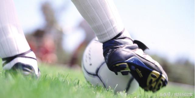 足球场上那些永不言败的足球精神,足球的另类魅力远远超过你的想象