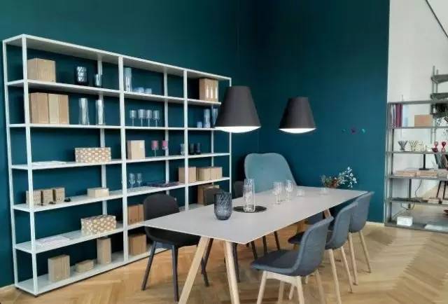 火爆到限流的家居店「HAY」究竟是何方神圣？