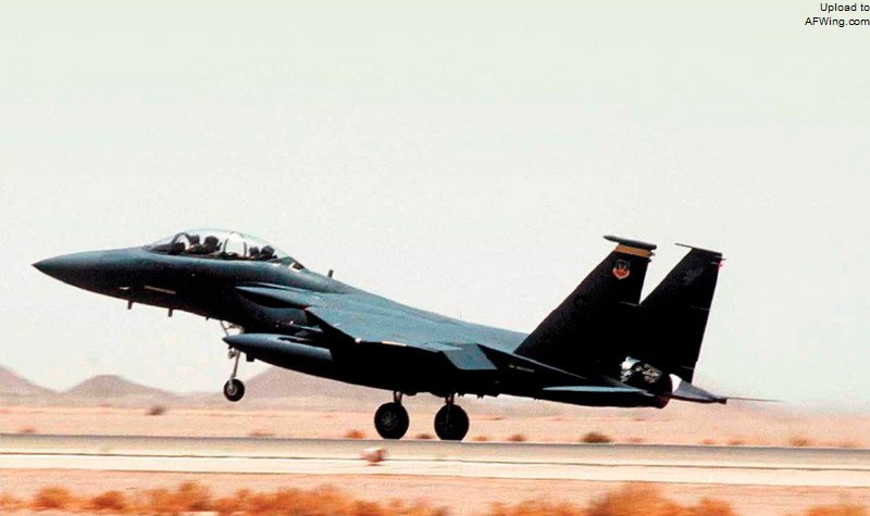 强悍战轰之路：F-15E“泥地老母鸡”的30年