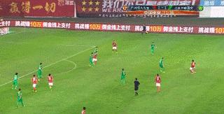 是谁让郑智又怒又无语？这个黑衣法官原来真姓黑！据说后台很硬