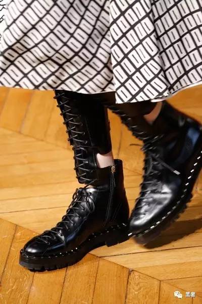 valentino2021秋冬时尚系列,valentino秋冬系列