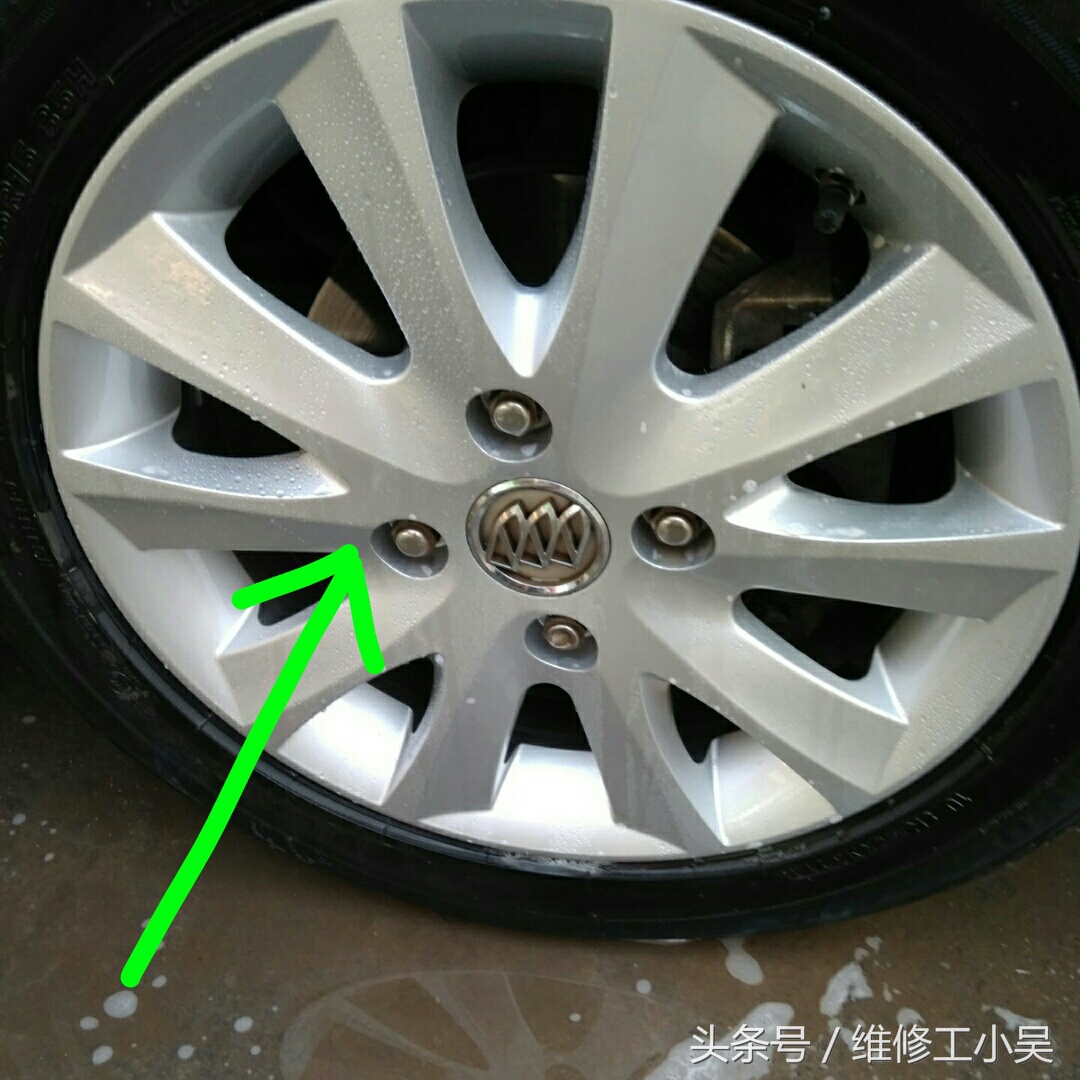 轮圈刮蹭怎么快速修复,汽车轮圈刮伤怎样修