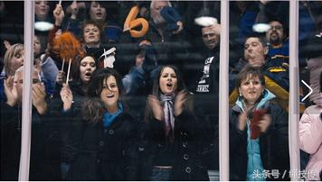 有趣的冰球运动：允许打架，可以单挑，看中国冰球队员单挑韩国