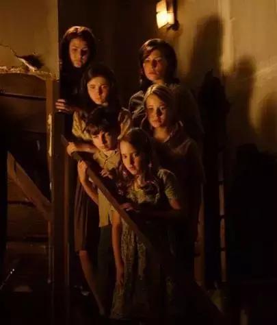 她被凌辱致死后哥哥们都后悔了,她被陷害入狱受尽折磨