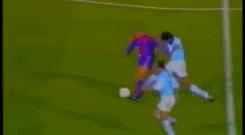 外星人罗纳尔多钟摆过人,足坛外星人罗纳尔多年轻时