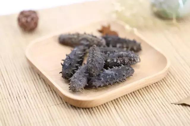 海参真的需要那么繁琐的泡发吗,泡海参的水有点臭了海参还能吃吗