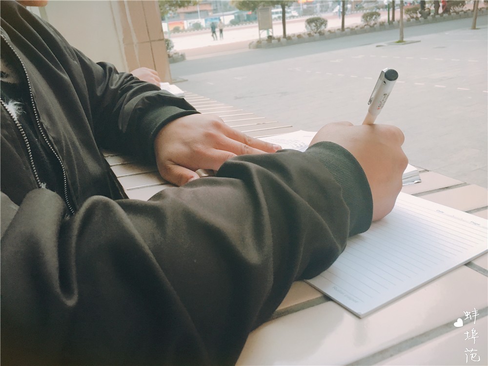 穿上校服,再去蚌埠这所学校走一遍,满满的回忆……