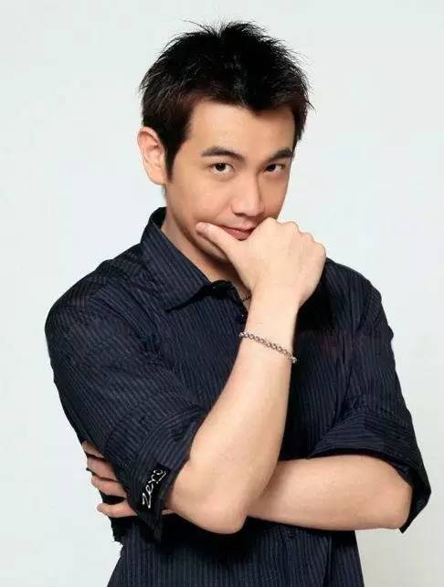 张智尧白发盛世美颜,陌上人如玉公子世无双张彬彬