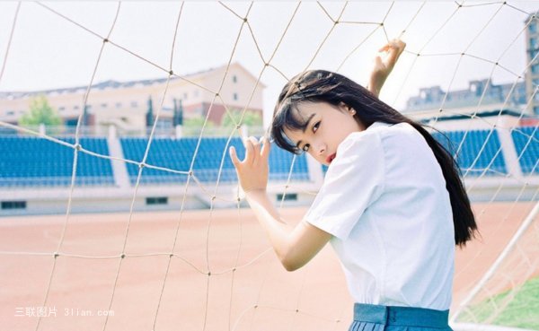 差点泥足深陷,豪门总裁解救我!-1