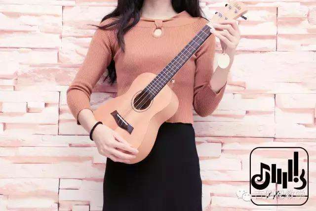 尤克里里生日礼物推荐,情人节送女生尤克里里