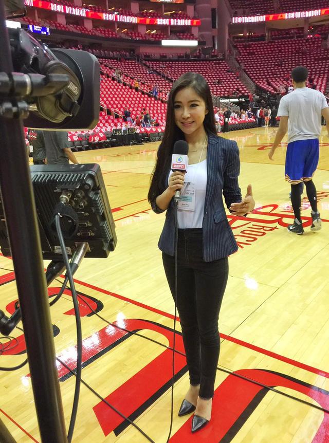 那些年和你一起看球的女孩,还记得陪你一起看nba的女孩子吗