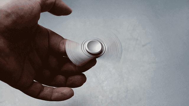 陀螺风靡世界,实用的指尖陀螺